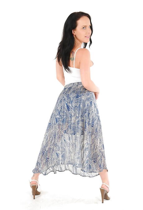 Sultry brunette hottie Katie St. Ives showing her butt 