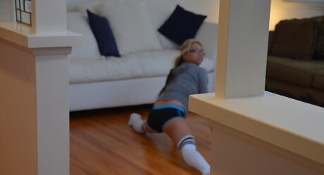 Stunning american milf Mia Rider revealing her butt 